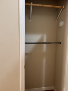 Solid 3-bedroom home in Harper — hard to find, easy to own. - image 27