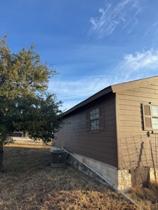 Solid 3-bedroom home in Harper — hard to find, easy to own. - image 45