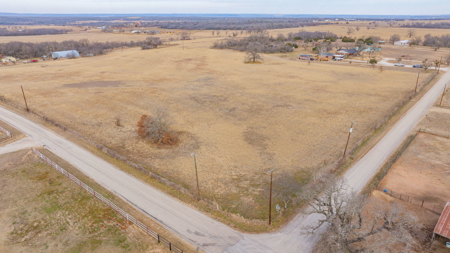 Amazing 5+ Acre-Unrestricted Land in Millsap Texas - image 1