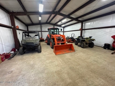 140 Acres with Farmhouse in Lorman, Mississippi - image 35