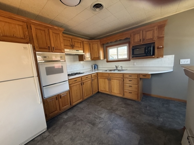Two Bedroom One Bath Home In Bethany - image 10