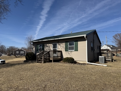 Two Bedroom One Bath Home In Bethany - image 1