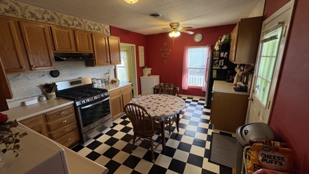 1.5 Story Home In Central Bethany, MO - image 22