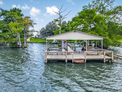 Lake St. John Waterfront Home - The Point - image 3