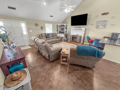 Lake St. John Waterfront Home - The Point - image 12