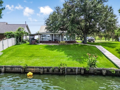 Lake St. John Waterfront Home - The Point - image 6