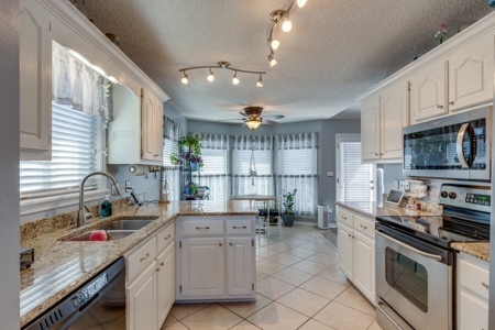 Country Home for Sale in Maury County, Tennessee - image 13