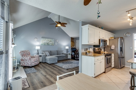 Country Home for Sale in Maury County, Tennessee - image 11