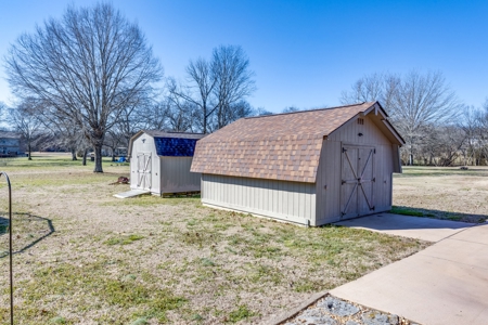 Country Home for Sale in Maury County, Tennessee - image 37