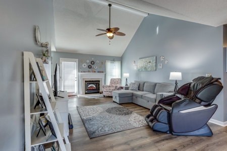 Country Home for Sale in Maury County, Tennessee - image 5