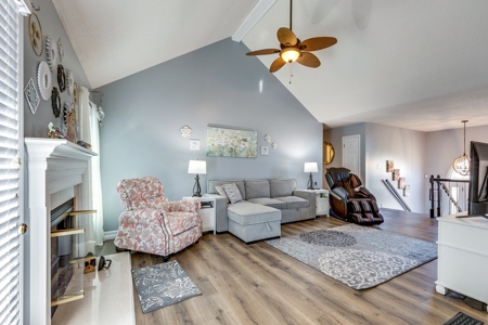 Country Home for Sale in Maury County, Tennessee - image 7