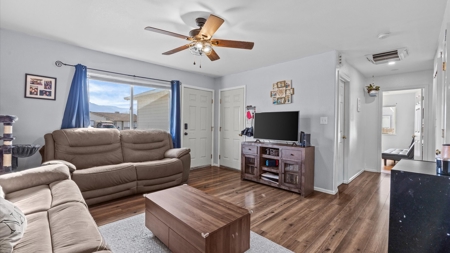 Spacious 3-Bedroom Home with RV Parking, Privacy Fence - image 2