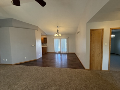 Large Home in Quiet Neighborhood in Bethany, MO - image 6