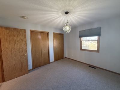 Large Home in Quiet Neighborhood in Bethany, MO - image 20