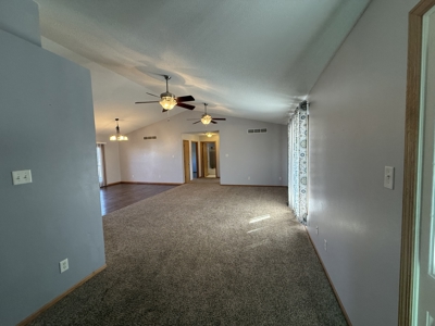 Large Home in Quiet Neighborhood in Bethany, MO - image 5