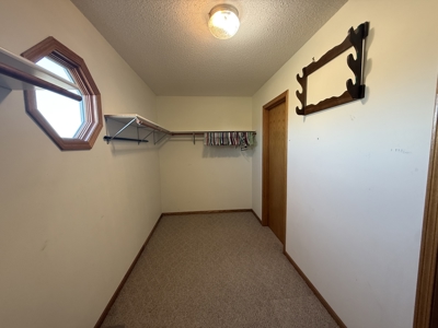 Large Home in Quiet Neighborhood in Bethany, MO - image 12