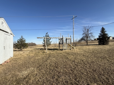Large Home in Quiet Neighborhood in Bethany, MO - image 38