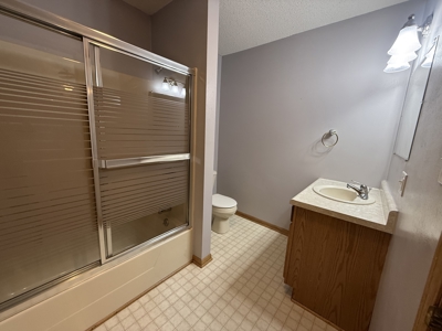 Large Home in Quiet Neighborhood in Bethany, MO - image 32