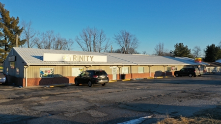 Commercial/Investment Opportunity for Sale in Salem, Missouri - image 2