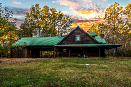 East Texas Ranch with Log Home and Timberland - image 40