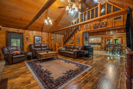 East Texas Ranch with Log Home and Timberland - image 26