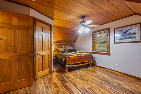 East Texas Ranch with Log Home and Timberland - image 32