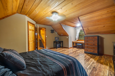 East Texas Ranch with Log Home and Timberland - image 31