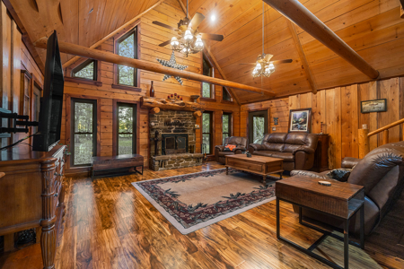 East Texas Ranch with Log Home and Timberland - image 34