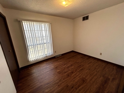 Country Home and Barn on 104 Acres Near Linn Missouri - image 34