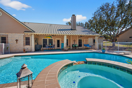 Heather Ridge Beauty | 1 Acre | Saltwater Pool - image 14