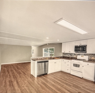 Great Investment Property or Starer Home - image 18