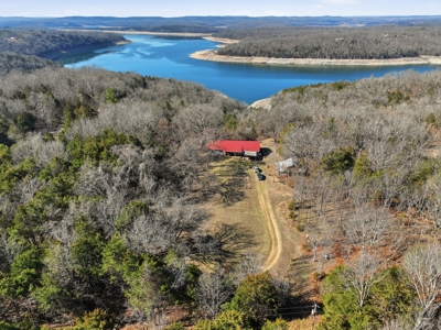 Lake View Home on 7.5 Acres Near Bull Shoals Lake - Pontiac, MO - image 1