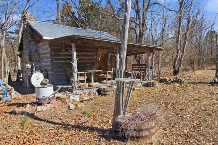 Lake View Home on 7.5 Acres Near Bull Shoals Lake - Pontiac, MO - image 24