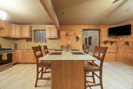 Texas Hunting Ranch with Barndominium Shop for Sale - image 6