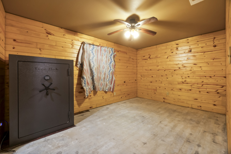 Texas Hunting Ranch with Barndominium Shop for Sale - image 10