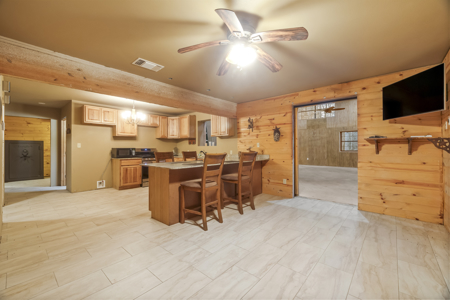 Texas Hunting Ranch with Barndominium Shop for Sale - image 4
