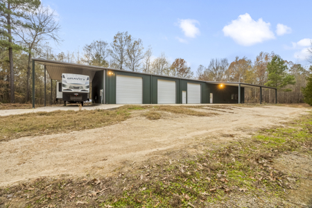 Texas Hunting Ranch with Barndominium Shop for Sale - image 2