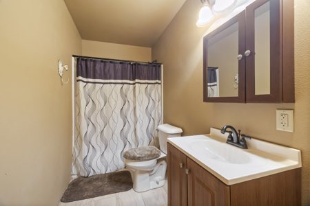Texas Hunting Ranch with Barndominium Shop for Sale - image 9