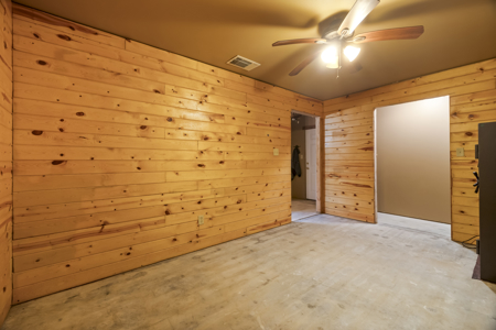 Texas Hunting Ranch with Barndominium Shop for Sale - image 11