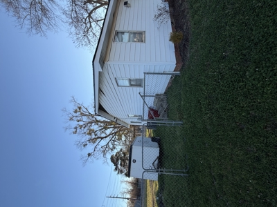 3 Bed 2 Bath Frame House TO BE MOVED  Make it your own - image 2