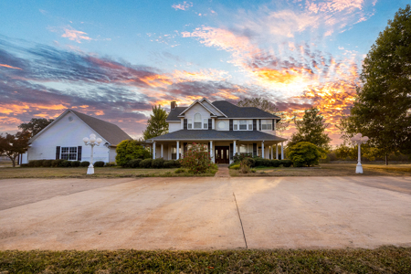 Premier Ranch For Sale New Boston Texas - image 2