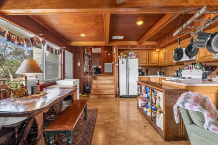 Million Dollar Views of Hilltop Lakes and an 18-hole Golf Course - image 24