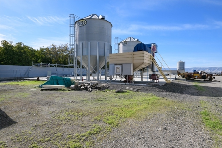 Processing Facilities & Organic Orchard, Houses For Sale in CA - image 37