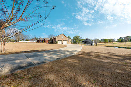 Luxury Golf Course Living in Elba, AL – 4BR Home - image 1