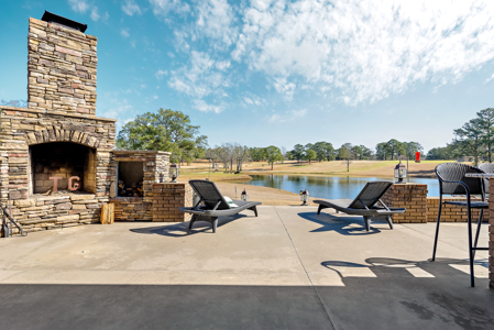 Luxury Golf Course Living in Elba, AL – 4BR Home - image 11