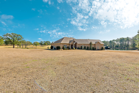 Luxury Golf Course Living in Elba, AL – 4BR Home - image 4