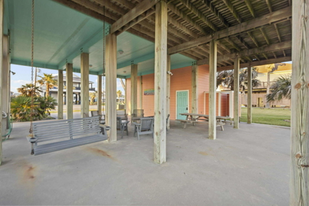 Bolivar Beach - Unobstructed Gulf View & Income Potential - image 8