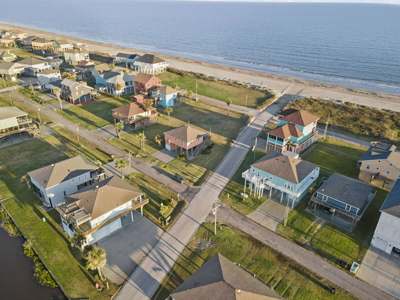 Bolivar Beach - Unobstructed Gulf View & Income Potential - image 4