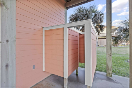 Bolivar Beach - Unobstructed Gulf View & Income Potential - image 9