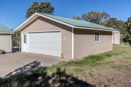Country Home for Sale Near Cedaredge, Colorado - image 17
